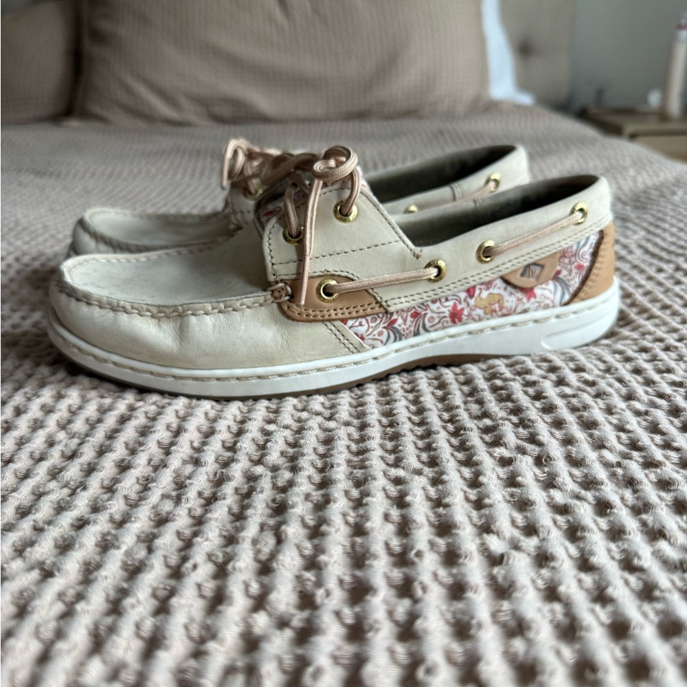 Sperry Women's Cream Boat Shoes